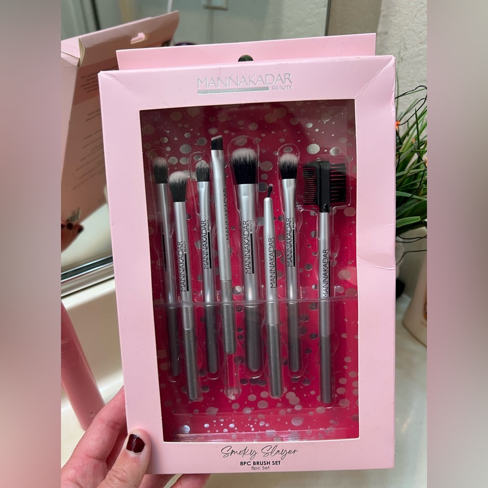 Manna Kadar Silver and Black Brush Collection